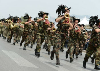 Oggi, la Fanfara dei Bersaglieri a Cirò Marina per la consegna della 17^ Bandiera Blu